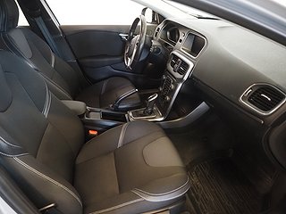 Halvkombi Volvo V40 11 av 22