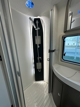 Husbil-halvintegrerad Wingamm Oasi 690 17 av 28