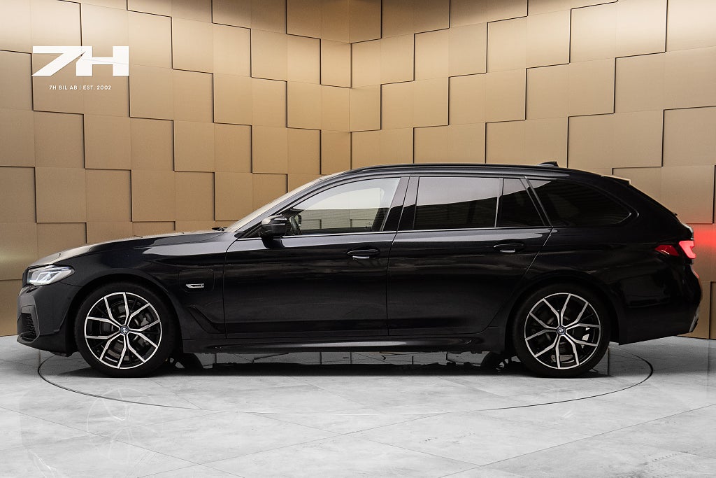 BMW 530e xDrive Touring M sport / H/K / Drag / Laser / Farthåll.