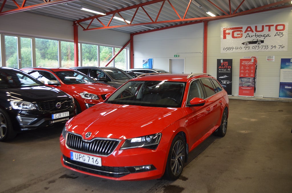 Skoda Superb Kombi 2.0 TDI 4x4 L&K 190 hk D-Värmare Drag Euro 6
