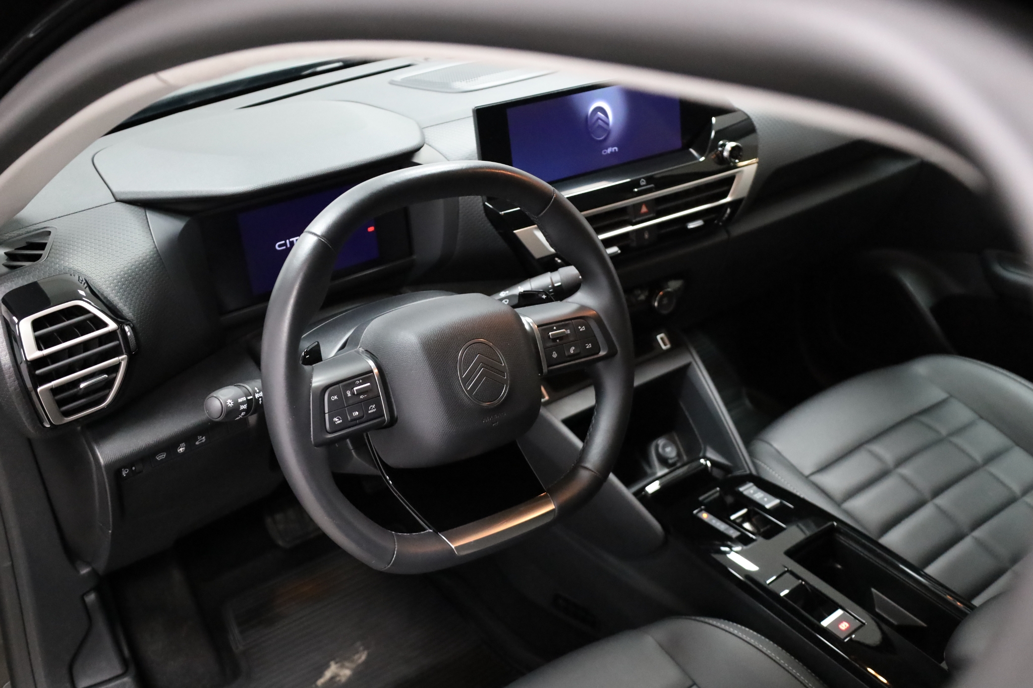 Citroen C4 X Hybrid 145 e-DSC / Aut 2025, photo 7/52