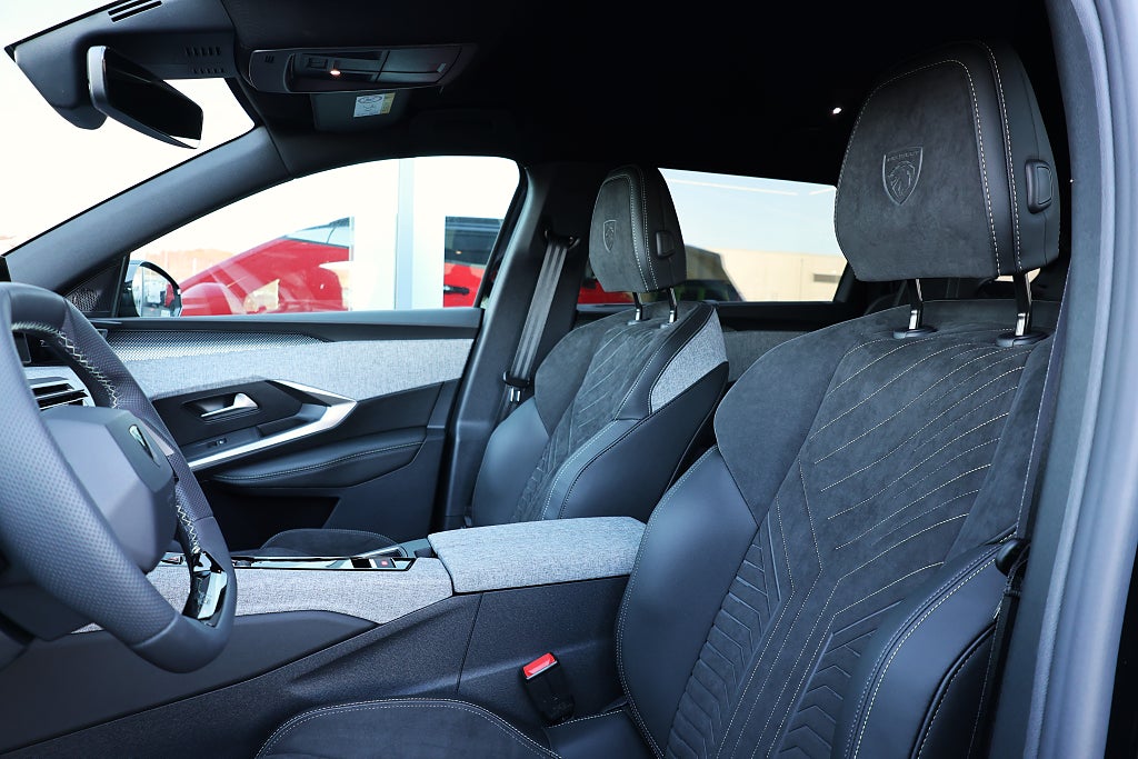 Peugeot E-5008 Edition ULTIMATE 73 kWh 213hk 500km 7-sits