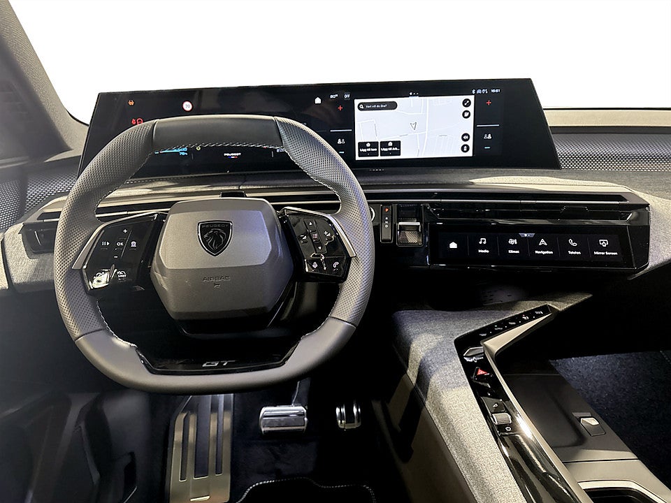 Bild på Peugeot E-3008 GT Ultimate Long Range - DEMO