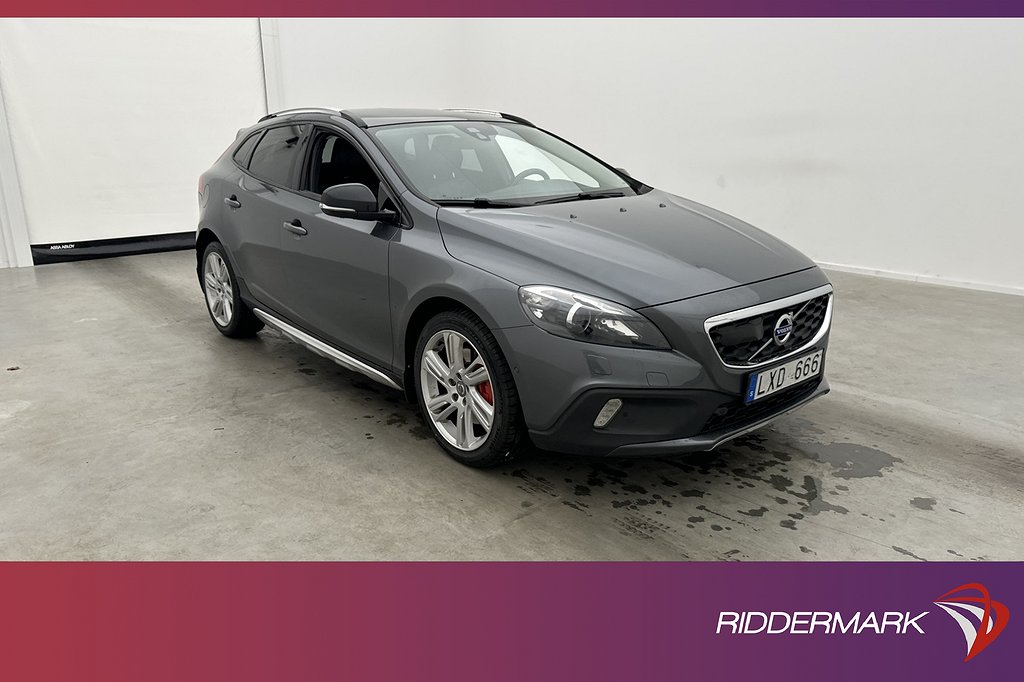 Volvo V40 Cross Country D4 Summum VOC Värm Kamera Skinn