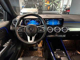 SUV Mercedes-Benz GLB 5 av 11