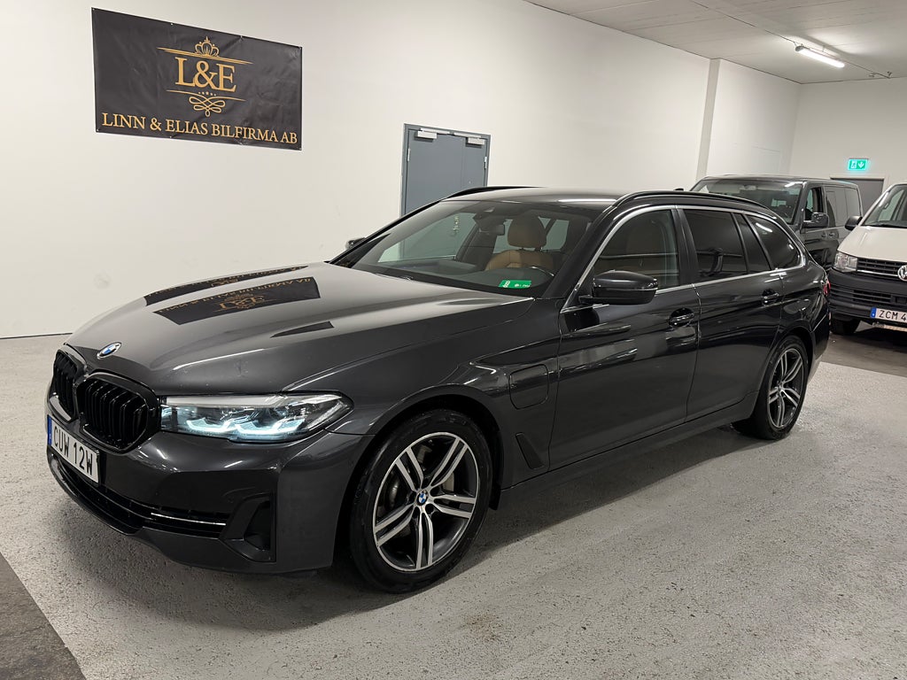 BMW 530e xDrive Touring Steptronic Euro 6 1ÅRSGARANTI/DRAG/NAVI