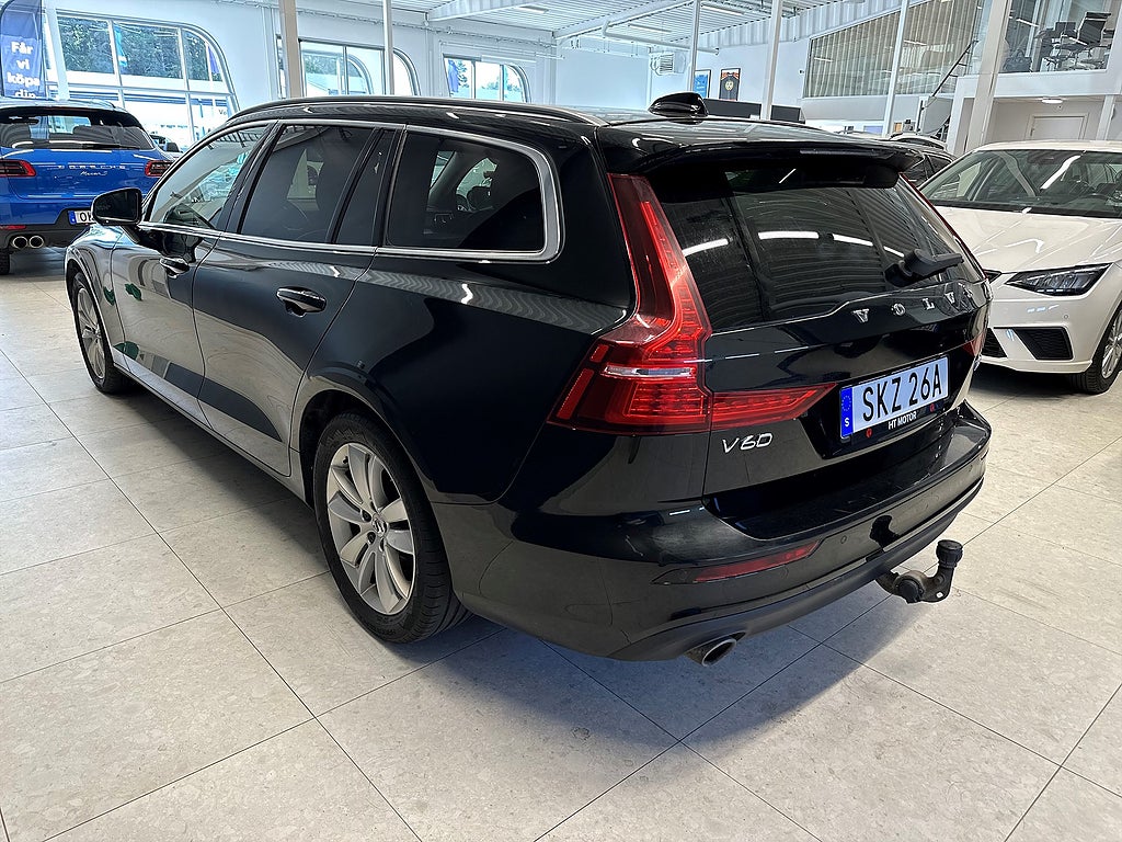 Volvo V60 D4 AWD/Momentum/DRAG/NAV/B-Kamera