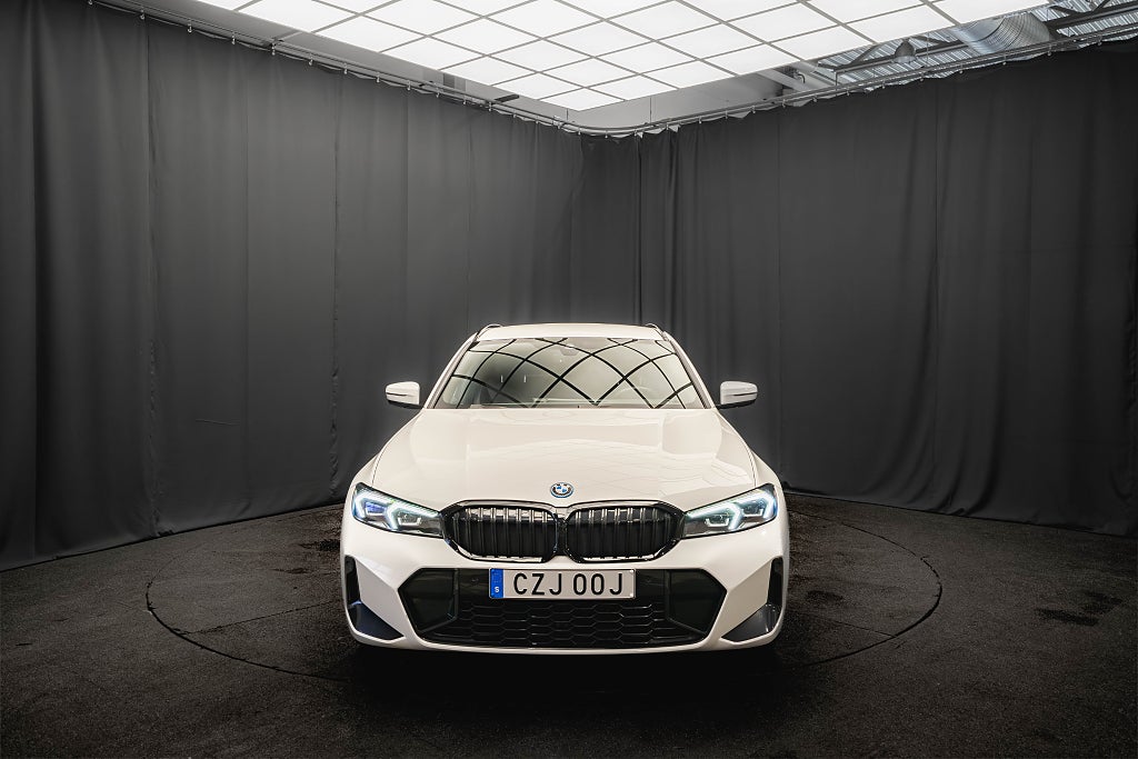 BMW 330e xDrive Touring M Sport DRAG HiFi MOMS CARPLAY 1 ÄGARE