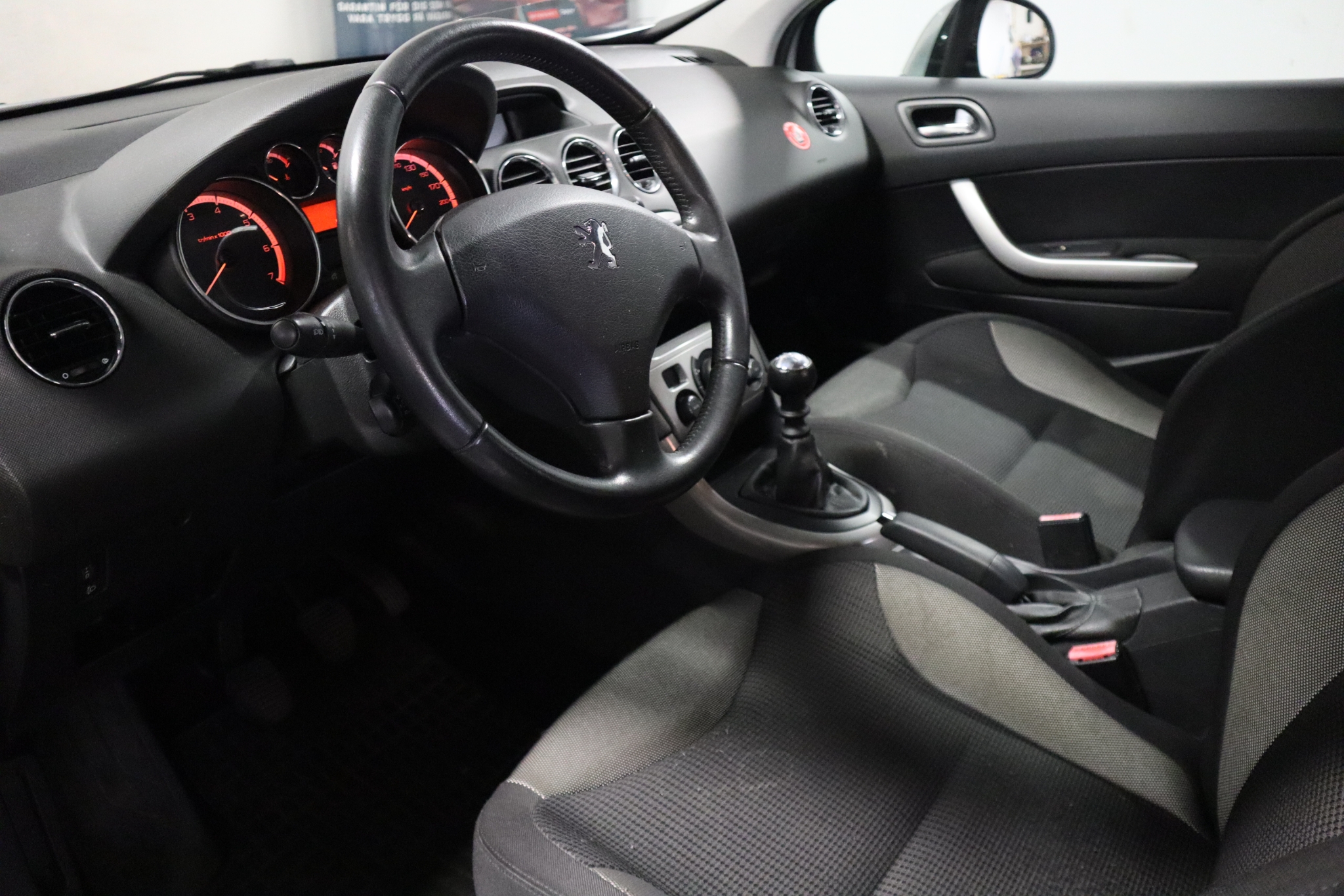 Peugeot 308 5-dörrar 1.6 THP HEMLEV 2009, bild 7/50