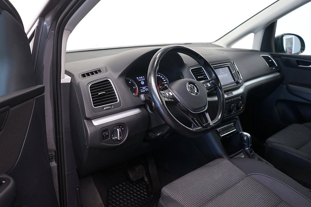 Volkswagen Sharan 7-seater 2.0 TDI Automat Panorama B-kamera Drag 150hk