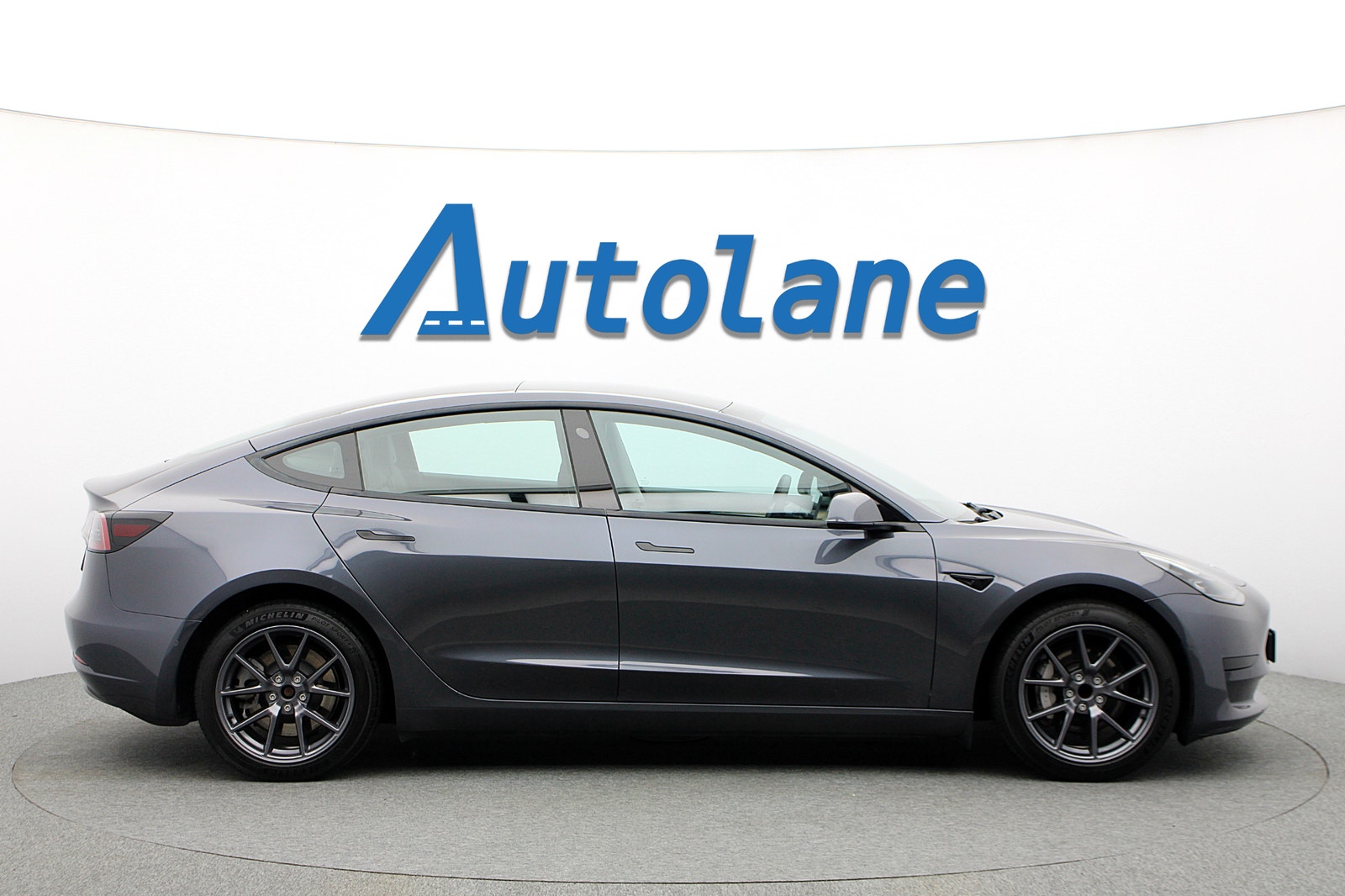 Tesla Model 3 Standard Range, 283ps, 2022