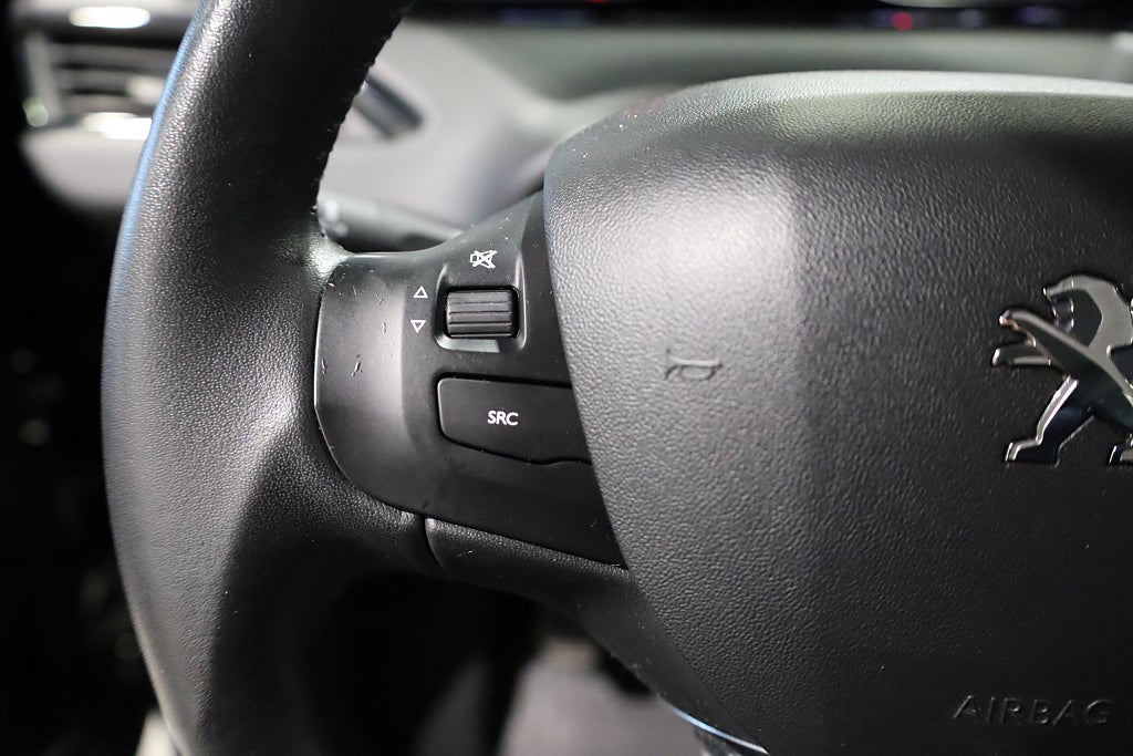 Peugeot 208 1,2 PureTech 82hk 5D Blåtand K-rems bytt