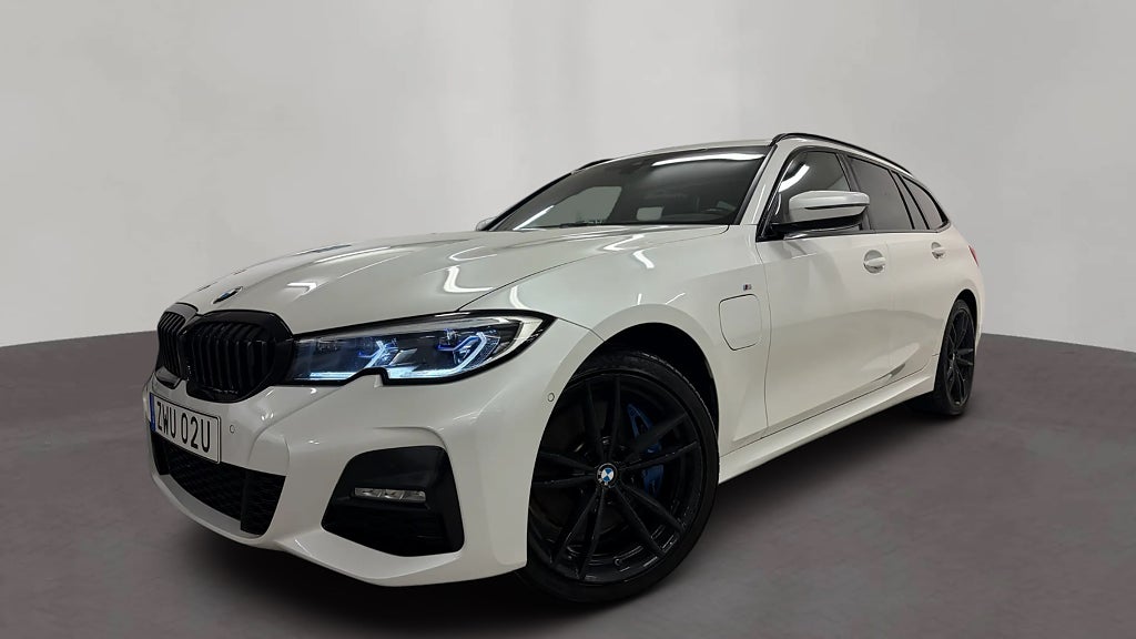 BMW 330e Touring M Sport | Logic 7 | HUD | Laser 