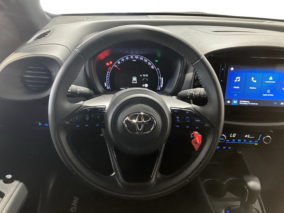Bild på Toyota Aygo X 1.0 VVT-i CVT 72hk Aut B-KAMERA