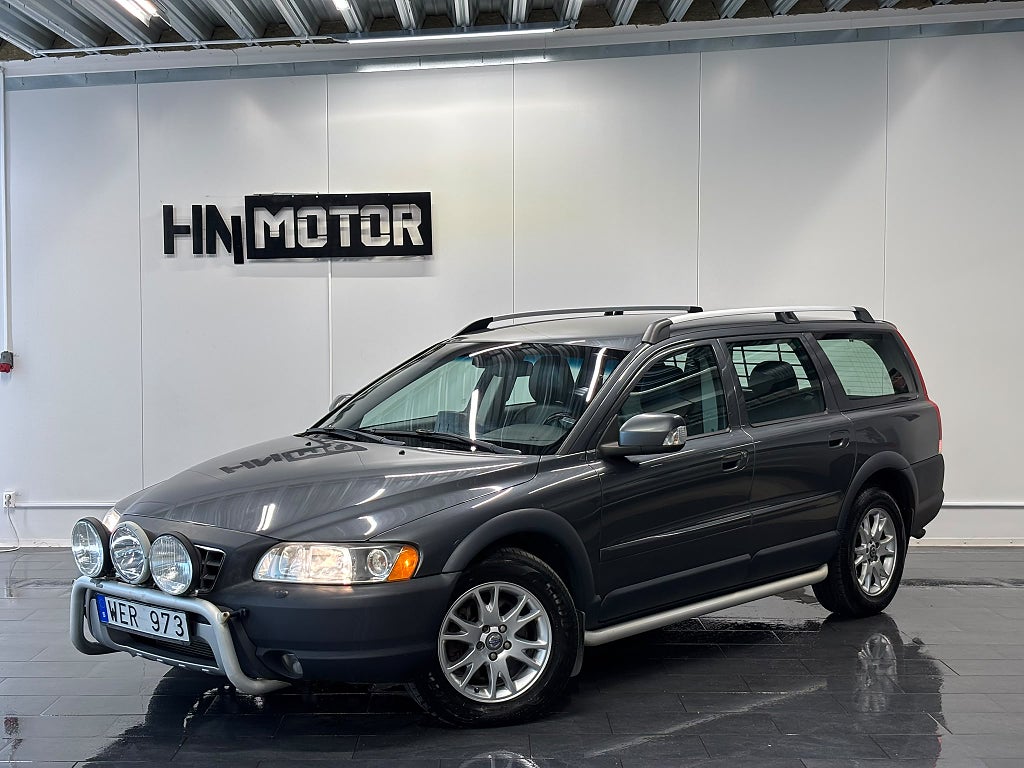 Volvo XC70 D5 AWD Geartronic Kinetic |Skinn|NyServ|Drag|*SESKICK*