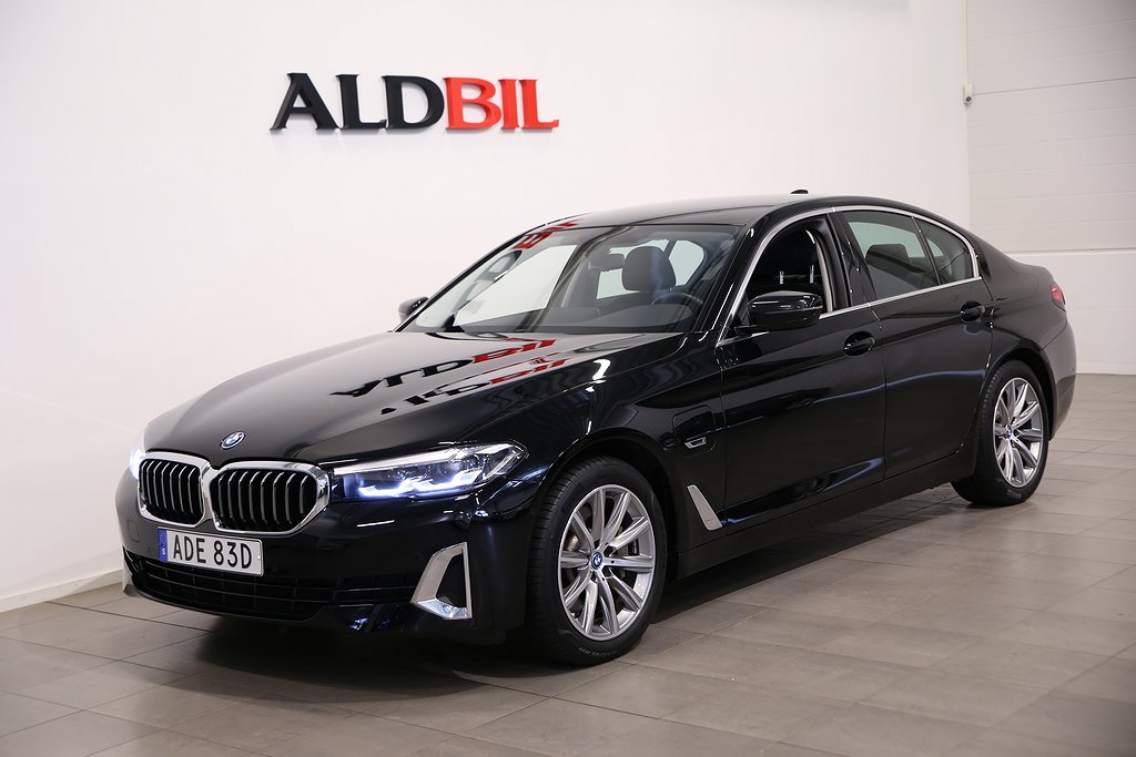 BMW 530e 292hk xDrive Luxury Line Connected Edition / Drag / Läder / Navi