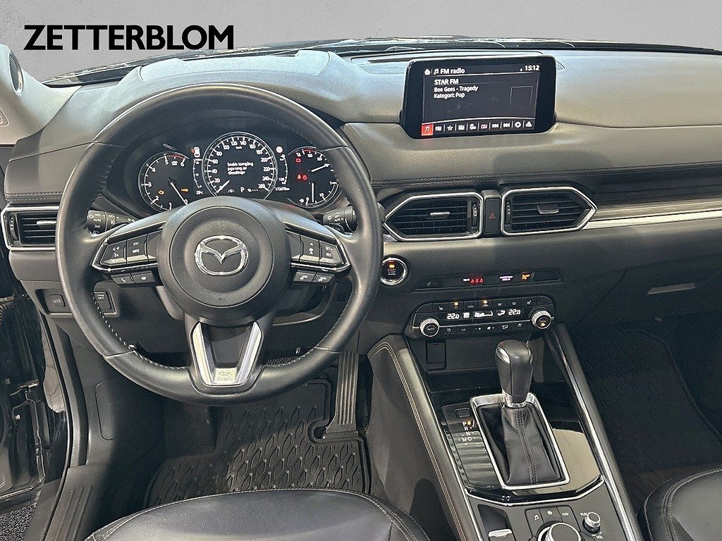 SUV Mazda CX-5 10 av 17