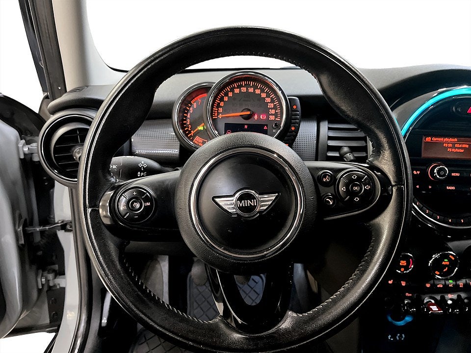 Bild på MINI One Pepper 5-dörrars - BLUETOOTH