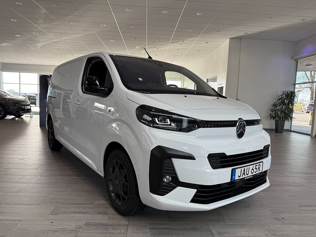 Citroën Jumpy L2 145 HK Business med Webasto och dragkrok