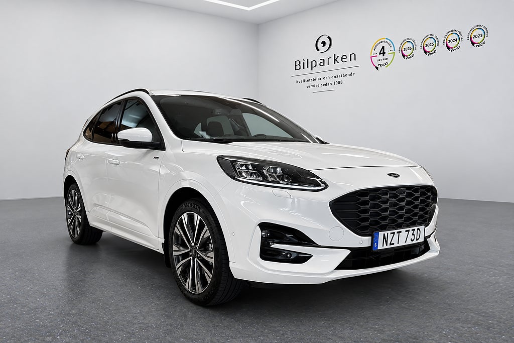 Ford Kuga Plug-In Hybrid ST-Line | Kamera | Dragkrok | 225hk