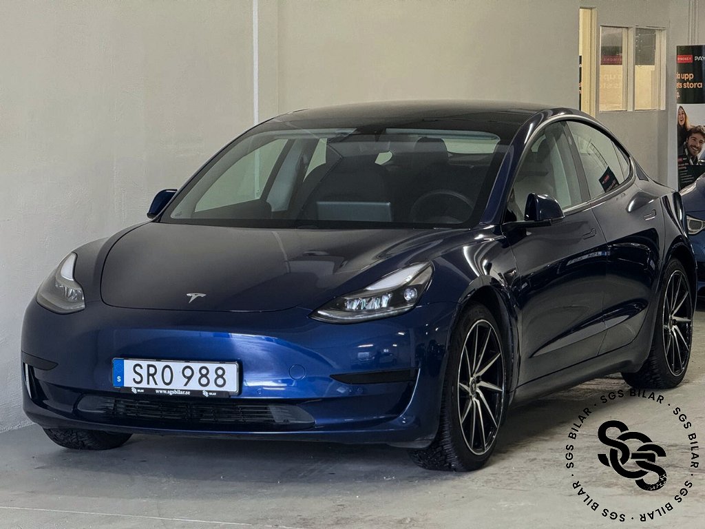 Tesla Model 3 Standard Range Plus Låga mil