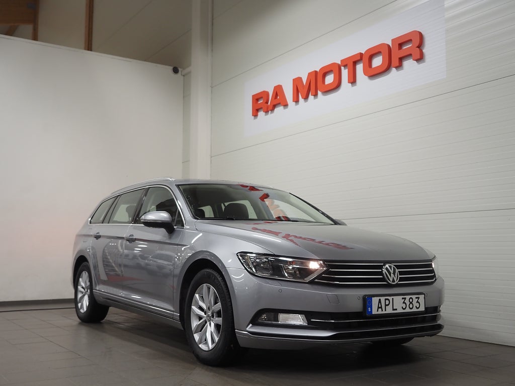 Volkswagen Passat SC 1.5 TSI 150hk Cockpit P-Sensorer 2019