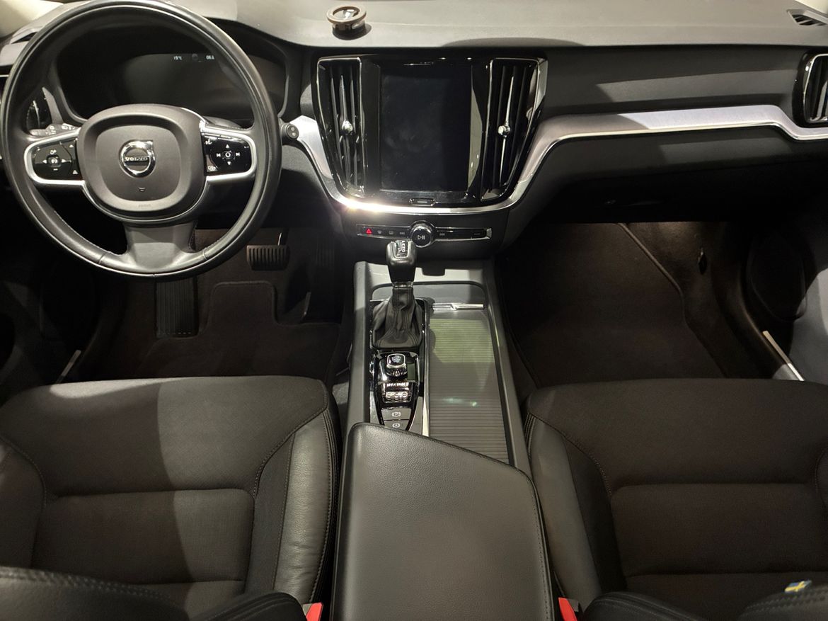 Volvo V60 D3 Momentum Advanced Edition 2019, bild 5/10