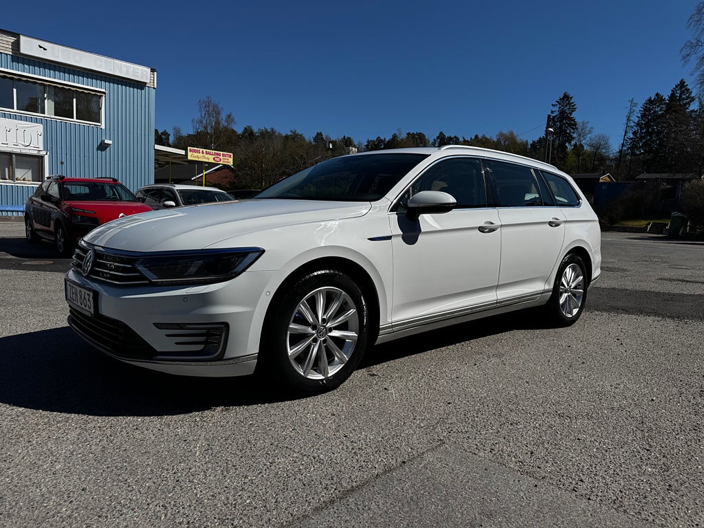 Volkswagen Passat  GTE 1.4 TSI ACT Plug-in B-Kamera Apple car play Euro 6
