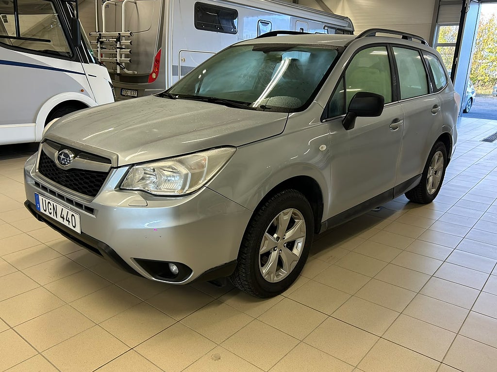 Subaru Forester 2.0 4WD Lineartronic Nybesiktad
