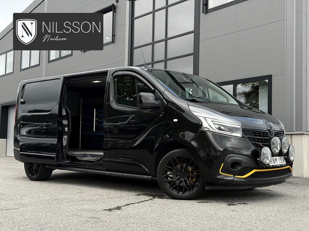 Renault trafic Skåpbil 3.0t 170hk Automat Racing Spirit Sortimo SPEC!