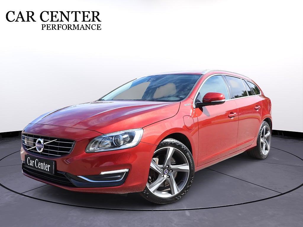 Volvo V60 D6 Plug-in Hybrid AWD Summum 1,95% Ränta