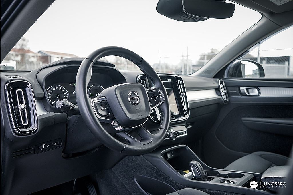 Volvo XC40 Recharge T4 211hk