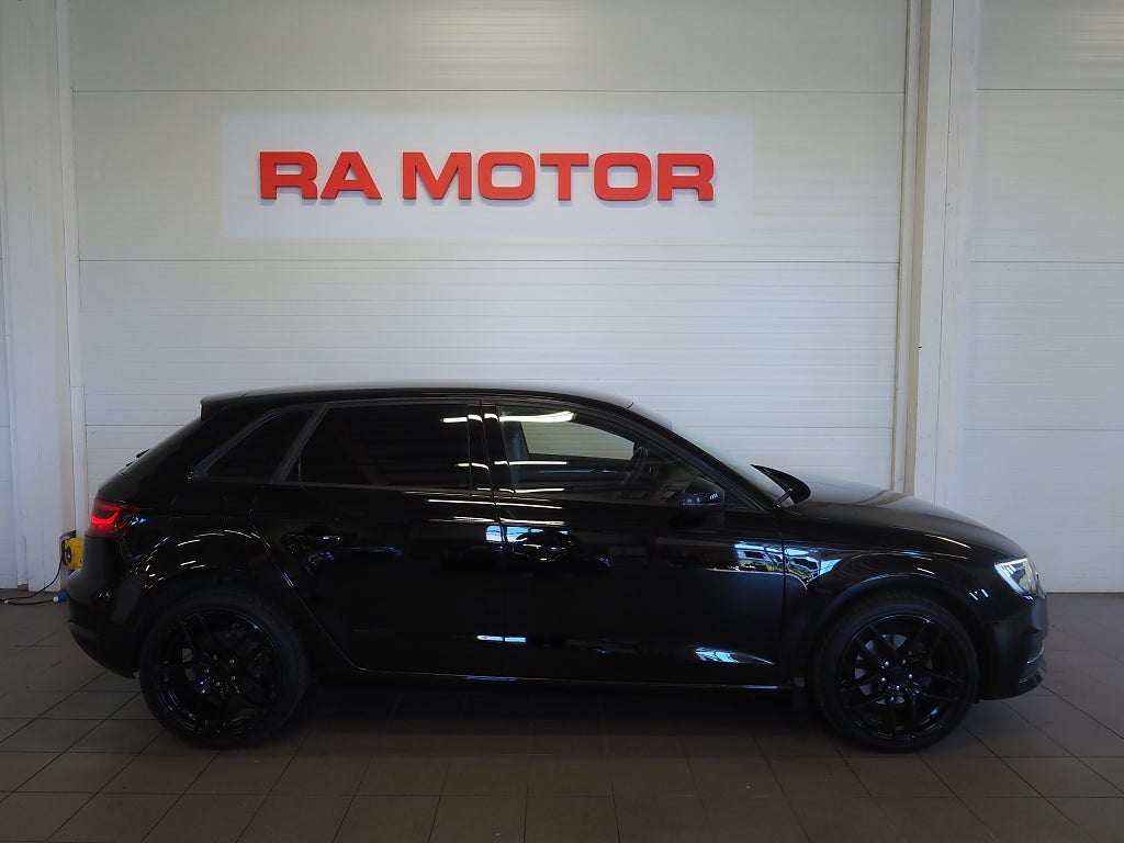Audi A3 1,2 TFSI 110hk Attraction Sportback | Bluetooth | P-Sen 2016