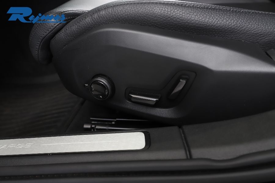 Volvo V60 Recharge T6 II Ultimate Bright 2024, bild 6/92