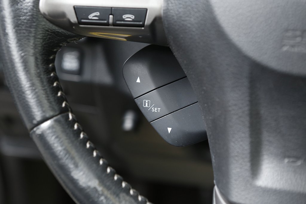 Subaru Forester 2,0i XE AWD Aut Skinn Pano Drag Nybesikt 2014