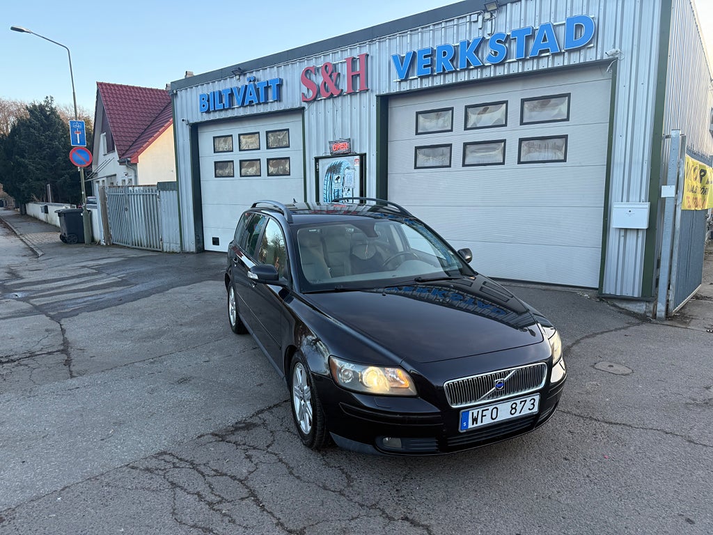 Volvo V50 2.4 Momentum Euro 4,Ny besiktad,Ny servad 