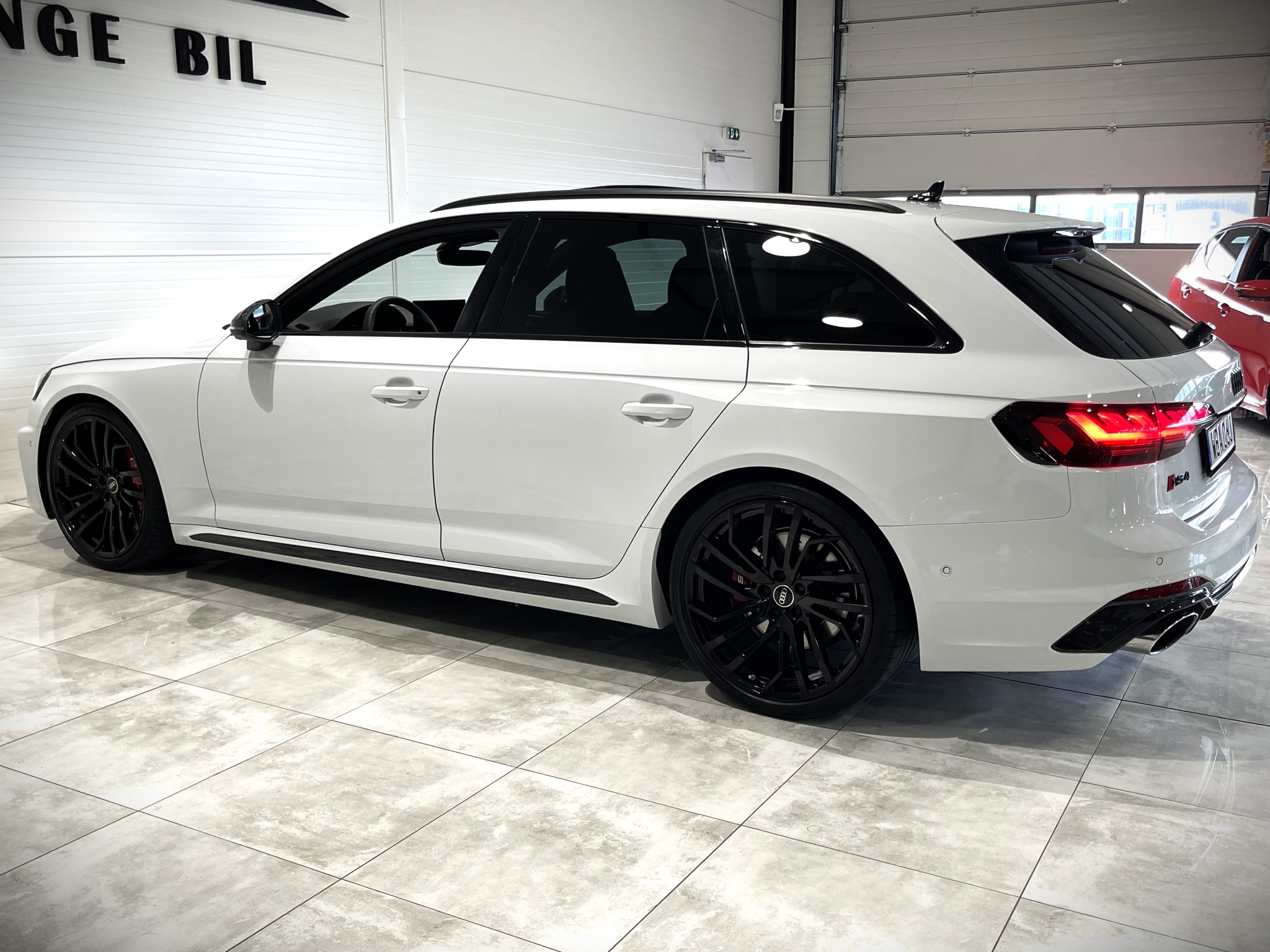 Audi RS4 2023, photo 5/10