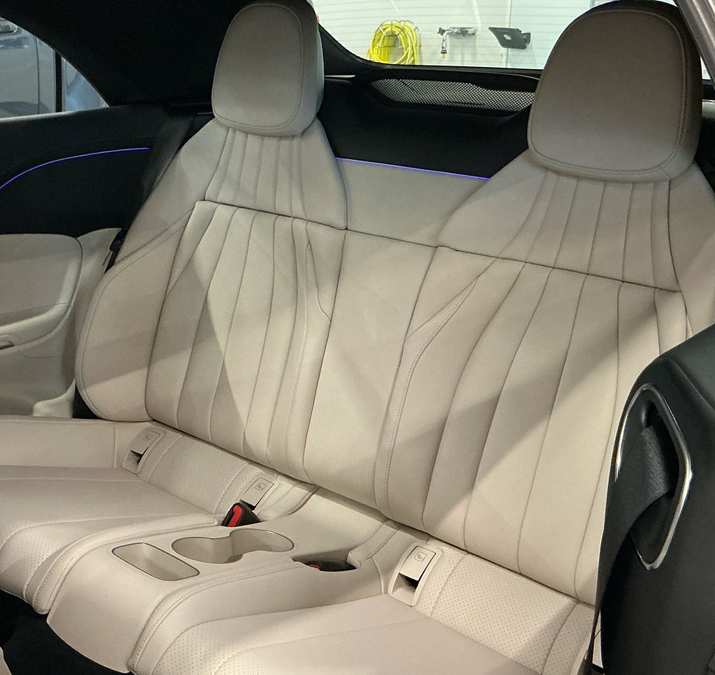 Mercedes-Benz CLE 300 4MATIC Cabriolet AMG Premium Läder Drag Burmester - bild 5