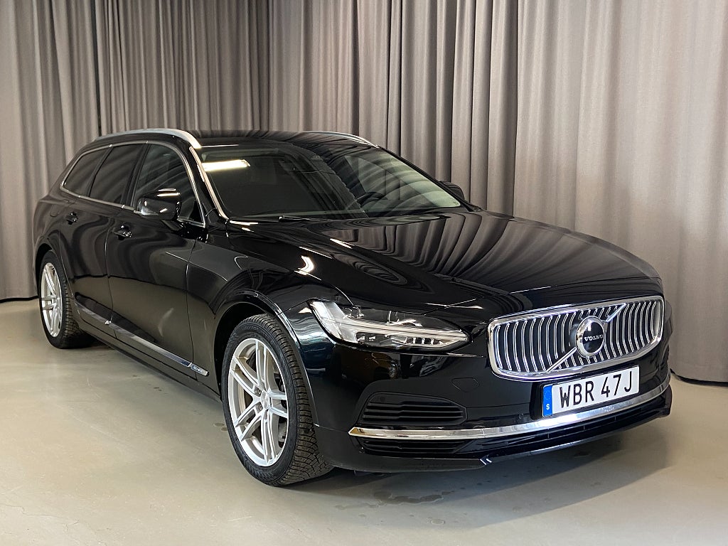 Volvo V90 Recharge T6 350hk AWD Core Bright Drag Navi