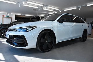 Volkswagen Passat eHybrid 272hk R-Line Signature Edition