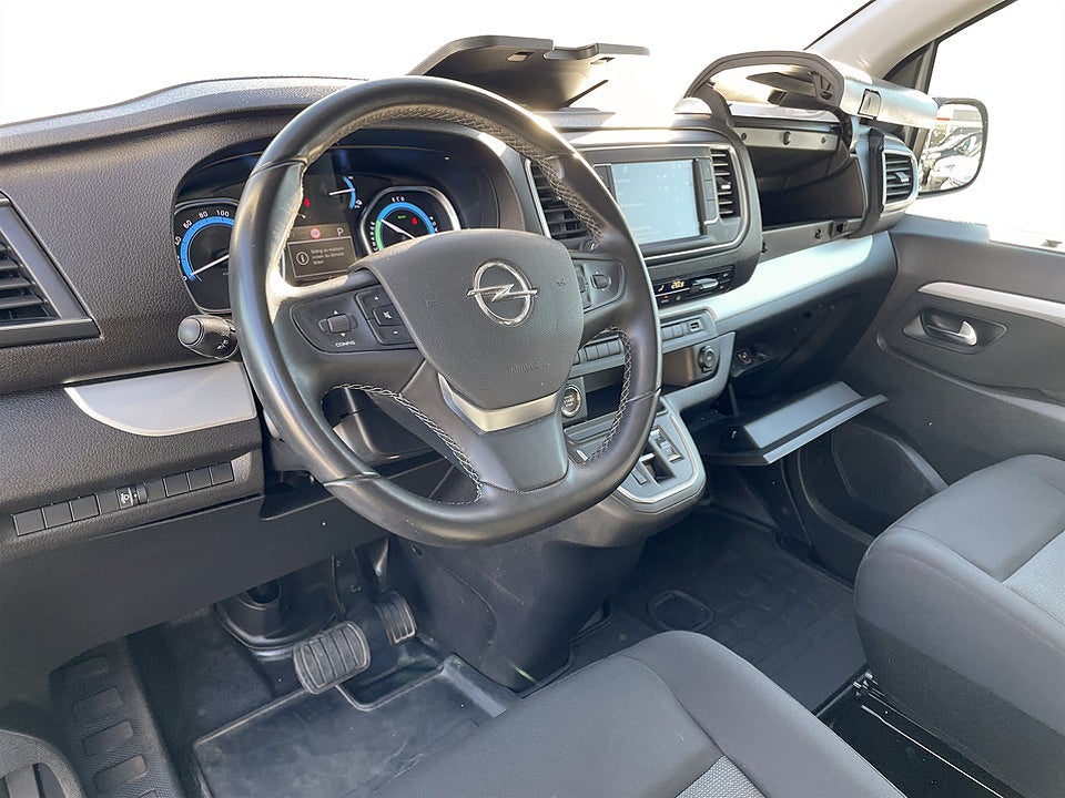 Bild på Opel Vivaro-e Crew Premium 136hk Aut L3 B-KAMERA DUBBLA SKJUTDÖRRAR