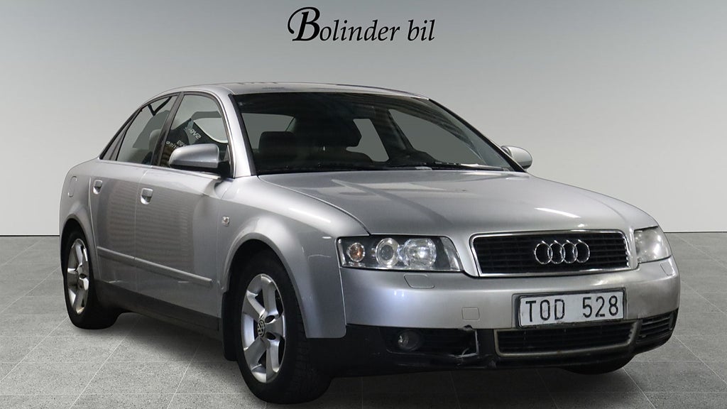 Audi A4 Sedan 2.4 V6 Multitronic Comfort, Sport KAMBYTT BES 