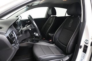Halvkombi Kia Rio 18 av 20