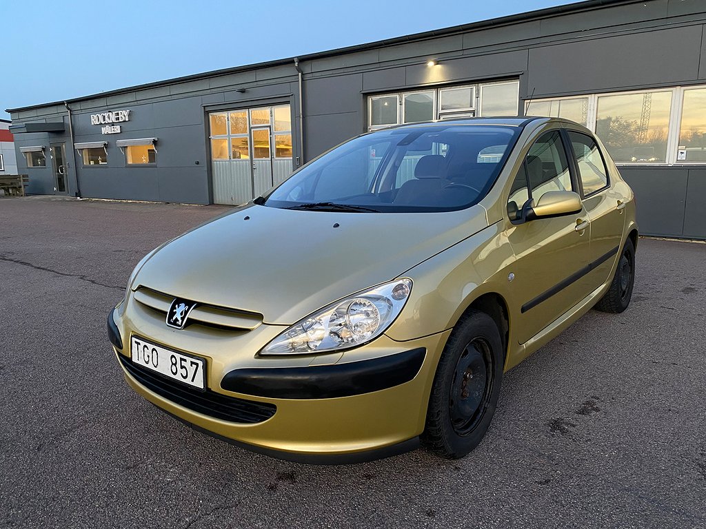 Peugeot 307 5-dörrar 1.6 XT | NYBES | NYSERVAD | 9930 Mil |