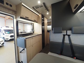 Husbil-alkov Sun Living A 75 DP 9 av 19
