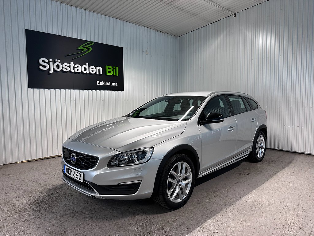 Volvo V60 Cross Country D4 AWD Geartronic - Värmare/Drag