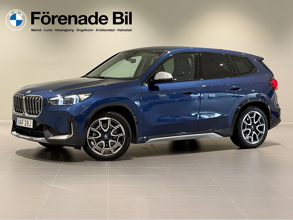 BMW iX1 xDrive30 X-Line Drag Comfort-Access Rattvärme