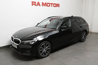 Kombi BMW 330e 1 av 26