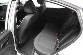 Halvkombi Hyundai i10 6 av 21