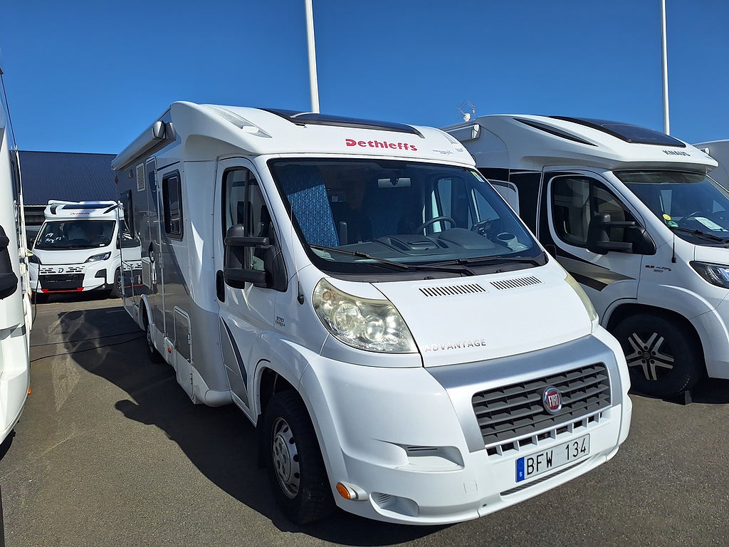 Dethleffs Advantage T 6501 Dubbelbädd, Solcell
